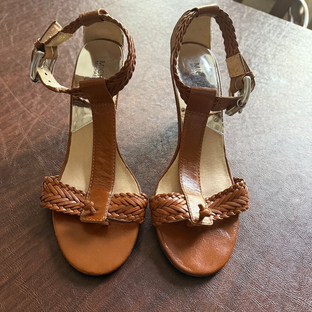 Michael Kors Women's Sandal Sz 9 Cone Heel Retro T-Strap Braided Tobacco Leather